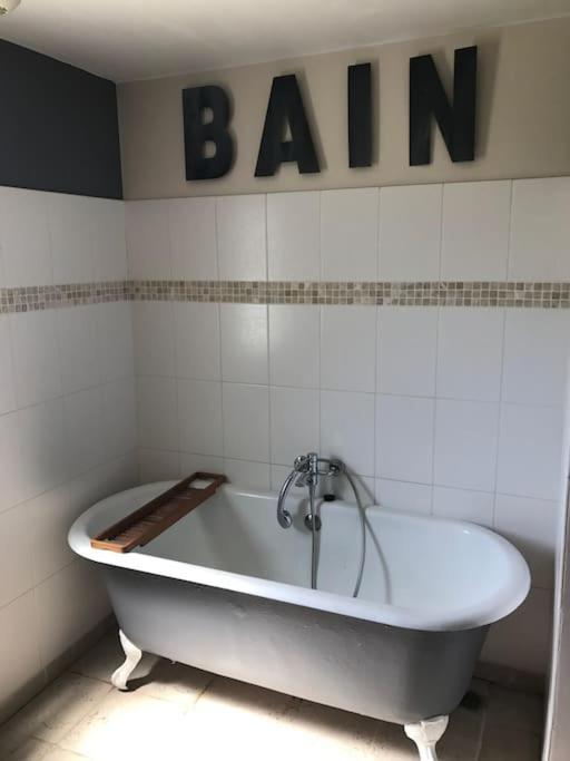 Maison Vendeenne A 5 Min Du Bord De Hébergement de vacances Saint-Hilaire-la-Forêt